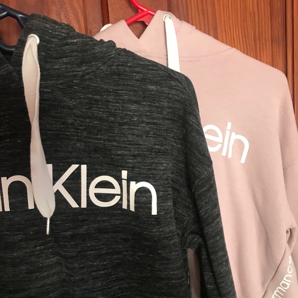 CALVIN KLEIN cropped sweatshirts